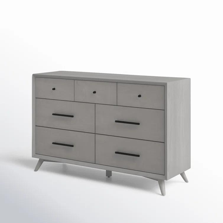 Williams 7-Drawer Dresser