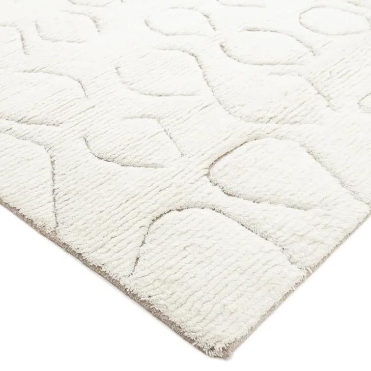 Abstract Area Rug in Ivory/Black