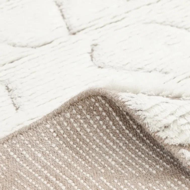 Abstract Area Rug in Ivory/Black