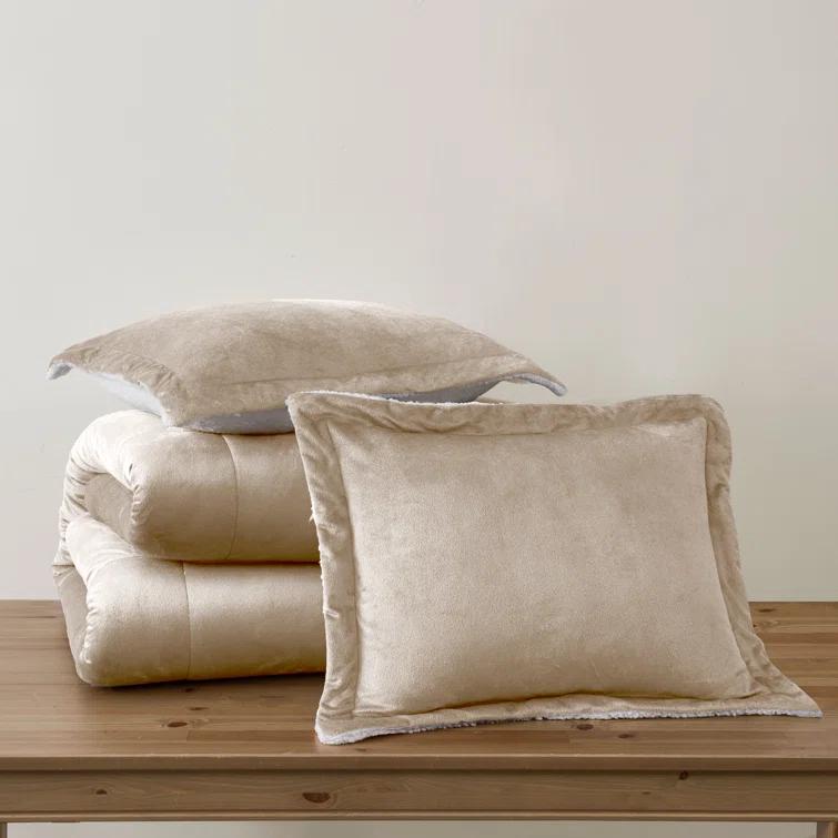 Ultra Plush Reversible Micro-Mink and Sherpa 3-Piece Comforter Set