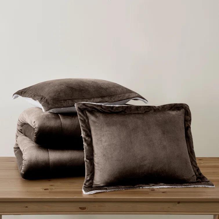 Ultra Plush Reversible Micro-Mink and Sherpa 3-Piece Comforter Set
