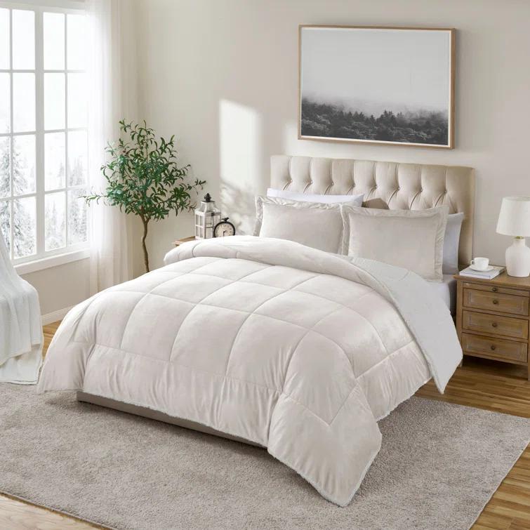 Ultra Plush Reversible Micro-Mink and Sherpa 3-Piece Comforter Set