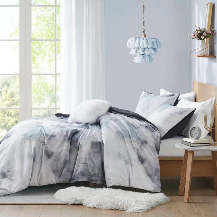 Cassiopeia Watercolor Tie Dye Printed Comforter Set with Throw Pillow