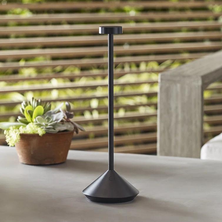 Moneta LED Table Lamp