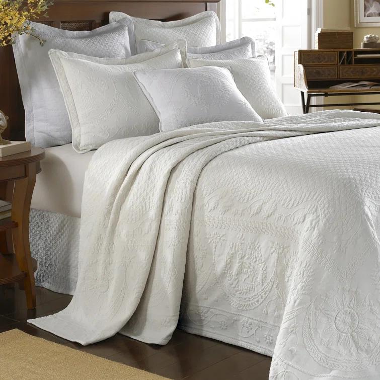 Historic Charleston King Charles Matelasse Traditional Cotton Floral Coverlet