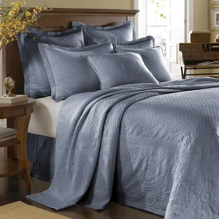 Historic Charleston King Charles Matelasse Traditional Cotton Floral Coverlet