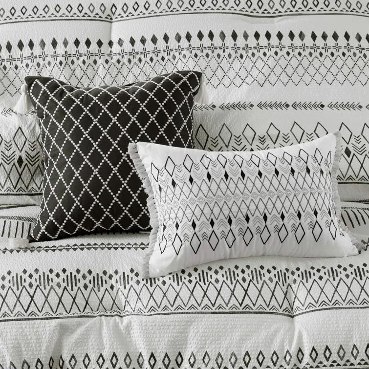 Madison Park Fraser 5 Piece Printed Seersucker Comforter Set with Throw Pillows