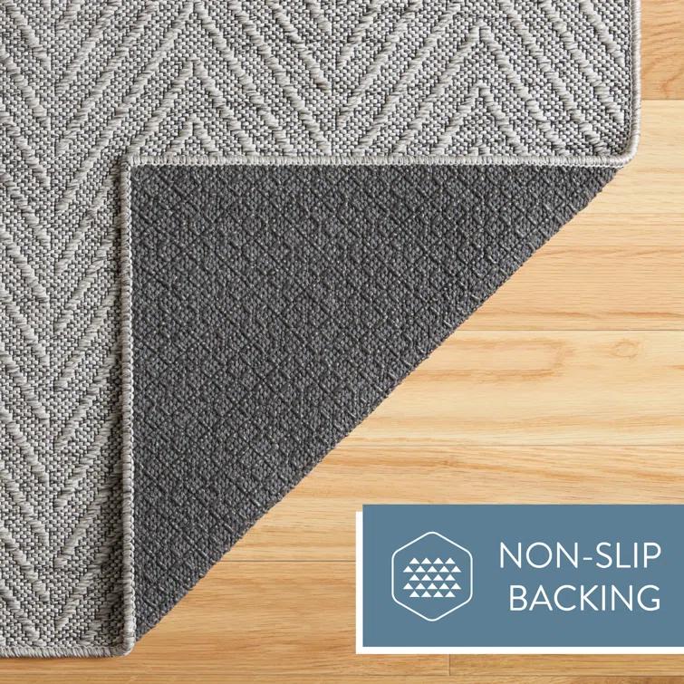 TOWN & COUNTRY BASICS Pax Herringbone Textured Solid Machine Washable Area Rug Grey