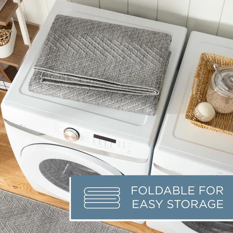 TOWN & COUNTRY BASICS Pax Herringbone Textured Solid Machine Washable Area Rug Grey