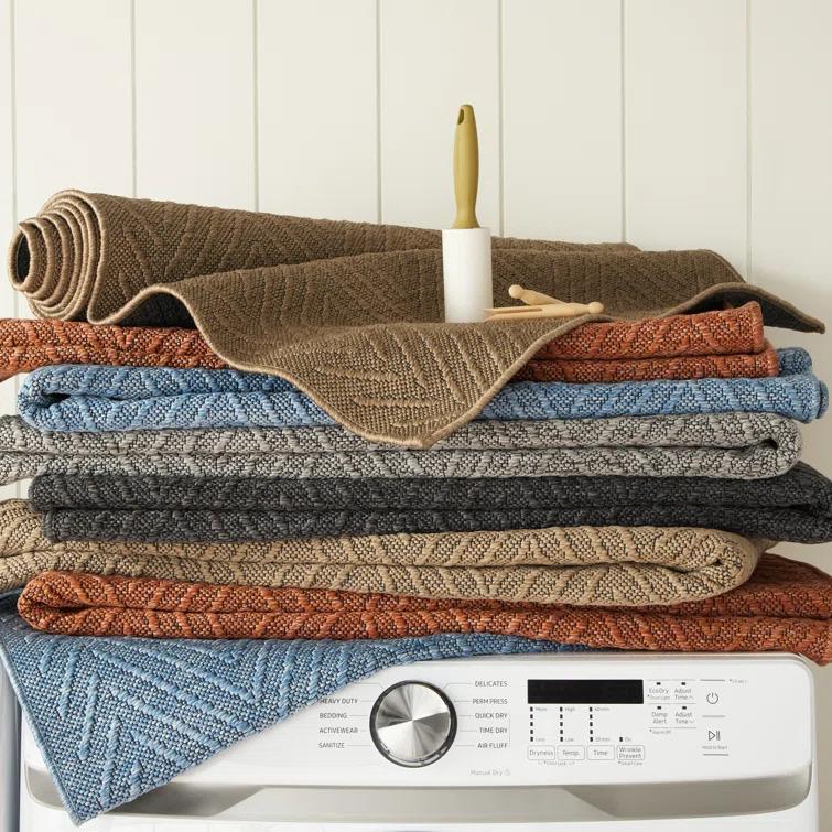 TOWN & COUNTRY BASICS Pax Herringbone Textured Solid Machine Washable Area Rug Blue