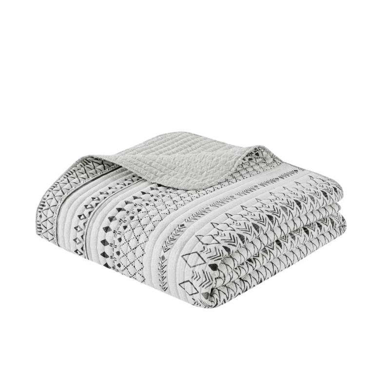 Madison Park Fraser 3 Piece Printed Seersucker Quilt Set