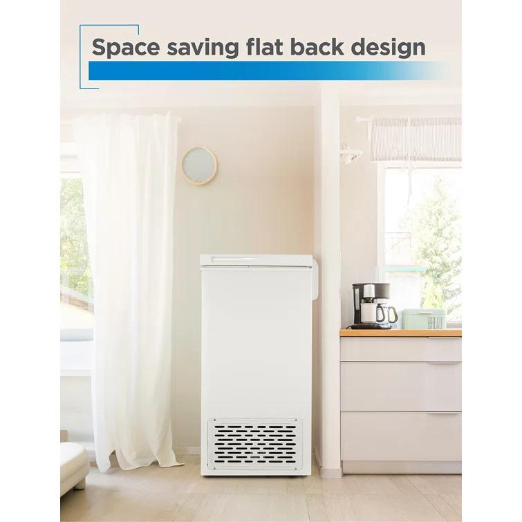 BLACK+DECKER BCFK Series BLACK+DECKER 2.7 Cu. Ft. Compact Chest Freezer, Deep Freezer Holds Up To 94.5 Lbs. of Frozen Food BCFK276