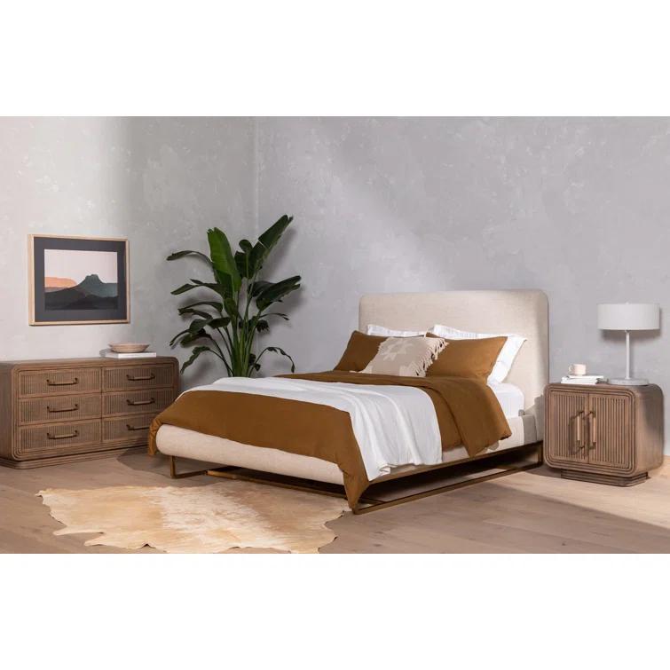 McFadden Cowhide Rug - Natural / 5' x 7'