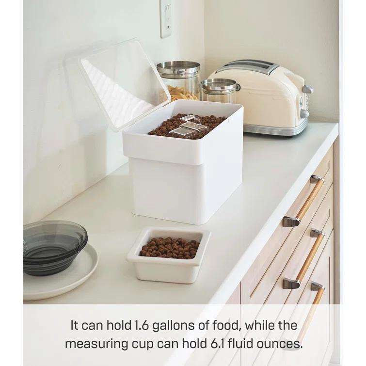 Yamazaki Home Airtight Pet Food Medium Storage Container With Transparent Lid, 1.6 gallons