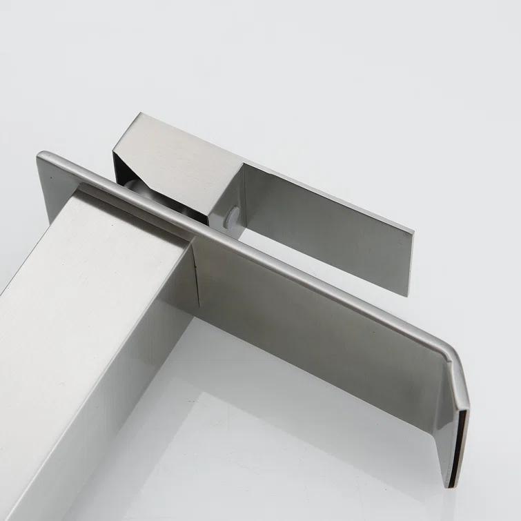 1 Single-handle Bathroom Faucet with Drain Assembly