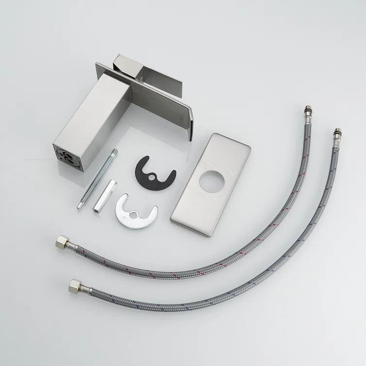 1 Single-handle Bathroom Faucet with Drain Assembly