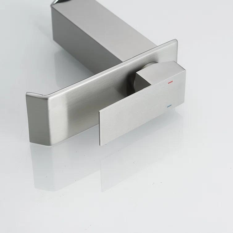 1 Single-handle Bathroom Faucet with Drain Assembly
