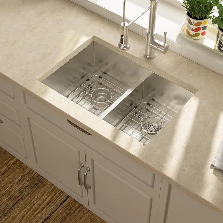 Lordear 28" L x 19" W Undermount Double Bowl 50/50 Kitchen Sink Double Basin 16 Gauge Stainless Steel Sink L28UKS255