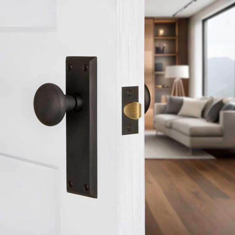 New York Plate with New York Door Knob