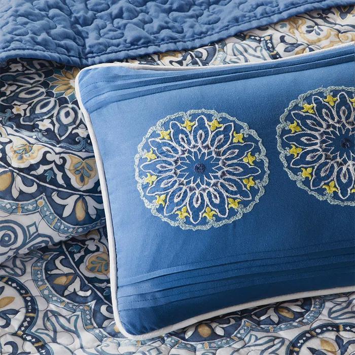 Madison Park 6 Piece Reversible Quilt Set with Throw Pillows