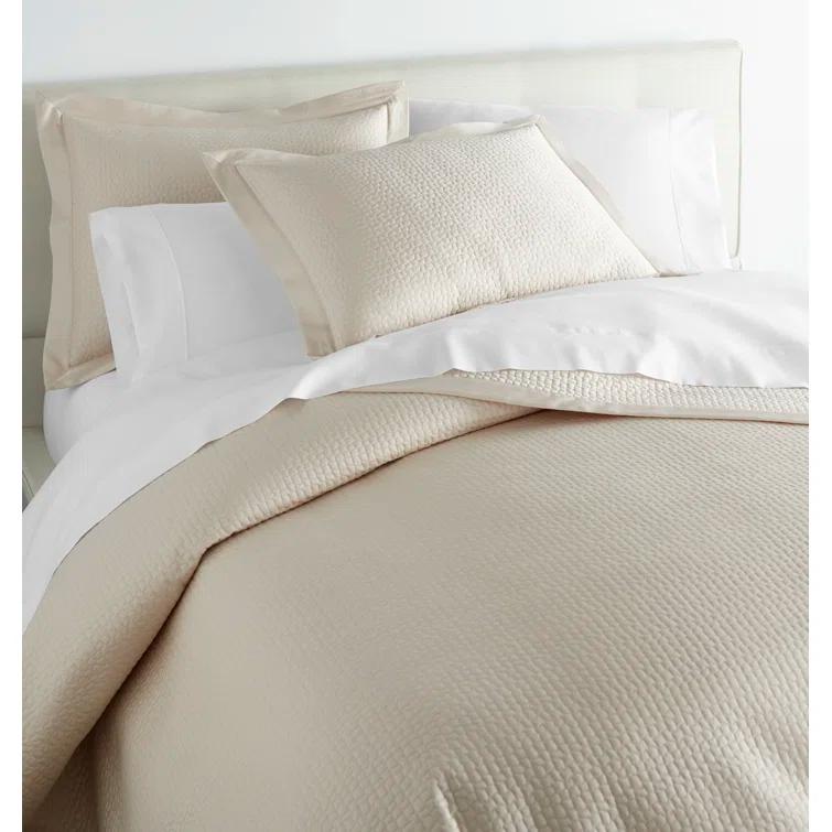 Peacock Alley Hamilton Quilted Coverlet