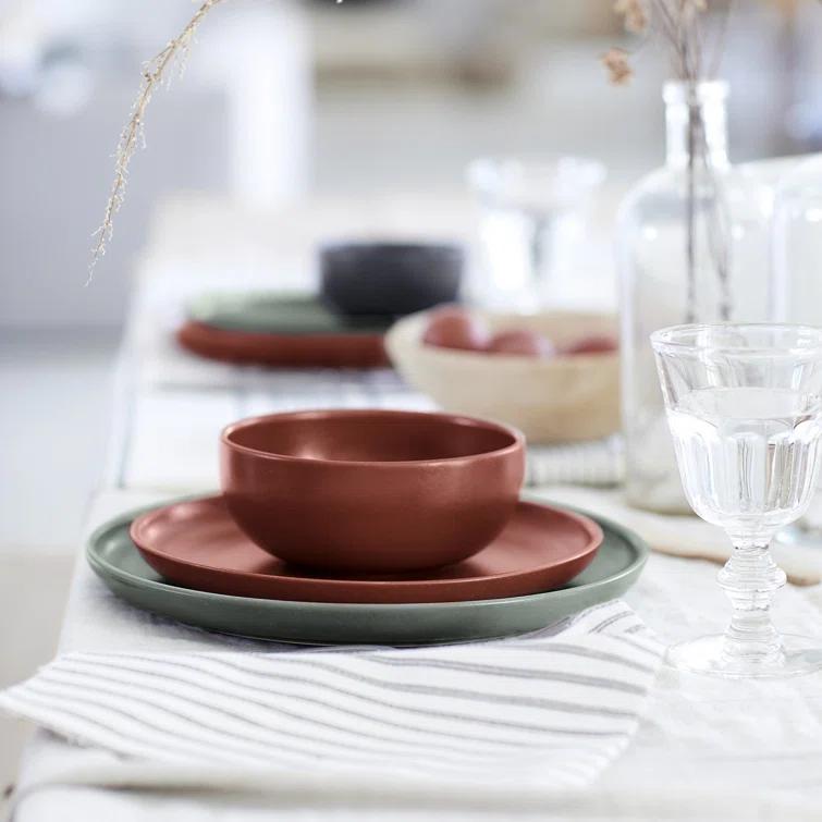 Pacifica Stoneware Dinnerware by Casafina - Cayenne / 5-Piece Set