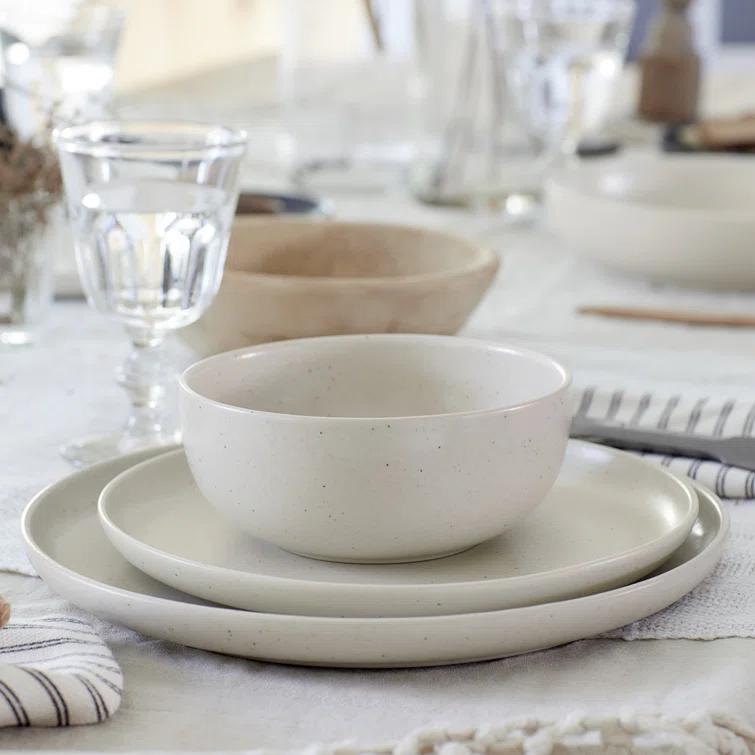 Pacifica Stoneware Dinnerware by Casafina - Vanilla / 5-Piece Set