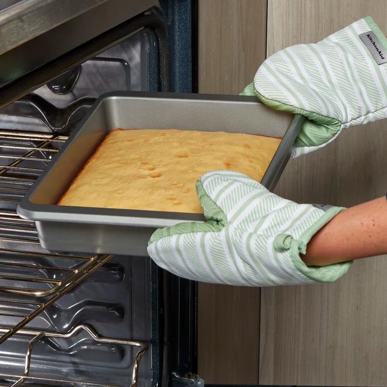 KitchenAid Aluminized Steel Nonstick 9x13-inch Sheet Cake Pan and Baking Dish, Contour Silver