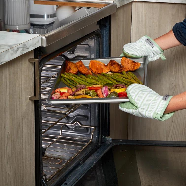KitchenAid® KitchenAid 13X18in Nonstick Aluminized Steel Baking Sheet