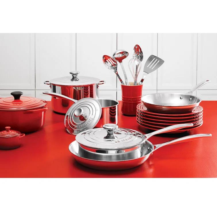 Le Creuset ® Signature 7.25-Qt. Caribbean Blue Enameled Cast Iron Dutch Oven
