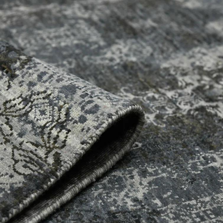 Olhouser Wool Geometric Rug