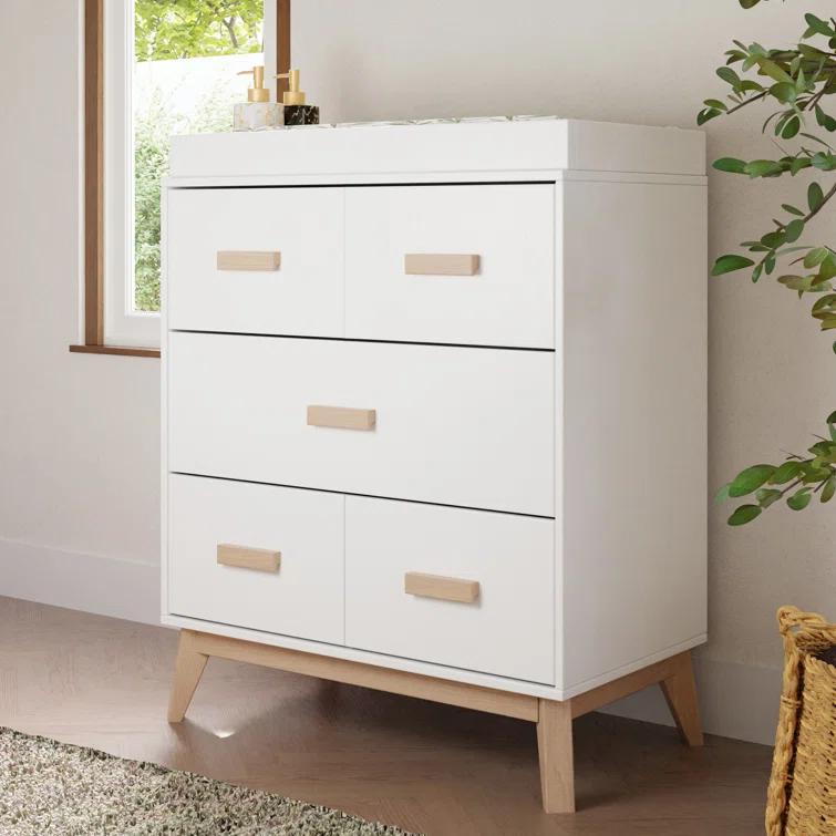 Scoot 3 Drawer Changing Table
