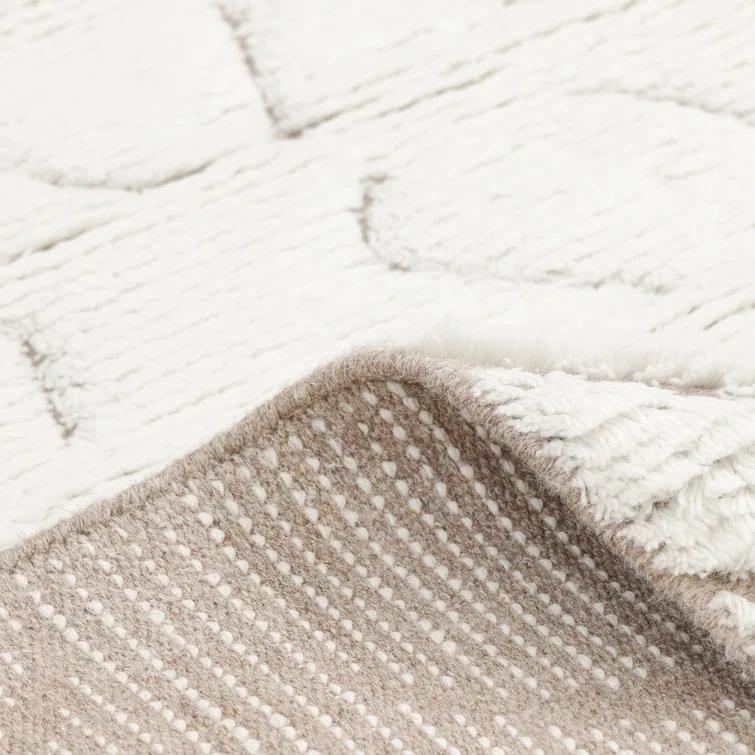 Abstract Area Rug in Ivory/Black
