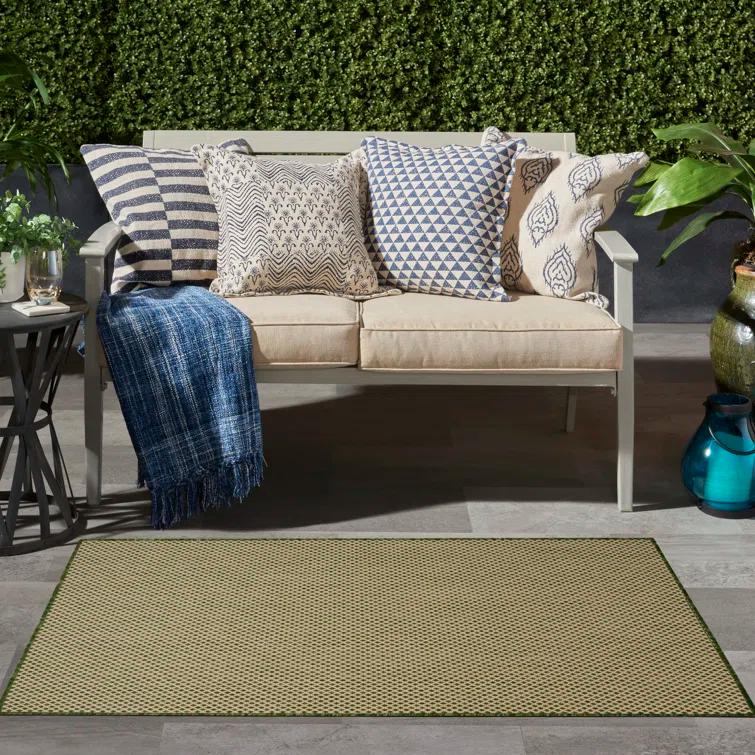 Hartigan Green Modern Indoor/Outdoor Rug
