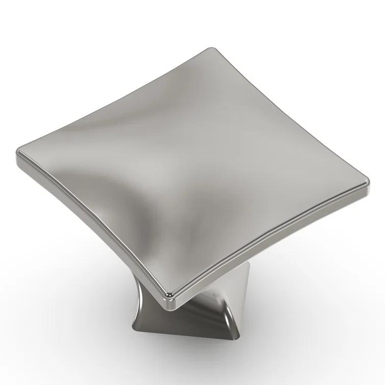 Twist 1 1/4" Length Square Knob