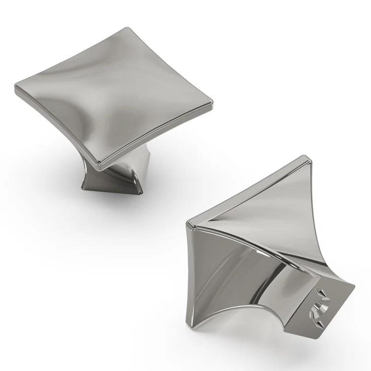 Twist 1 1/4" Length Square Knob