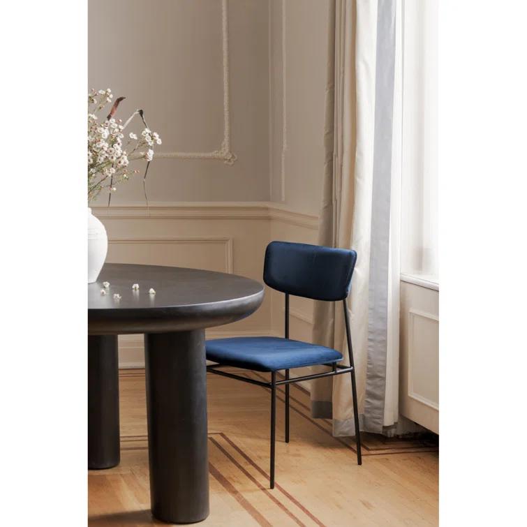 Peagan Indoor / Outdoor Round Dining Table