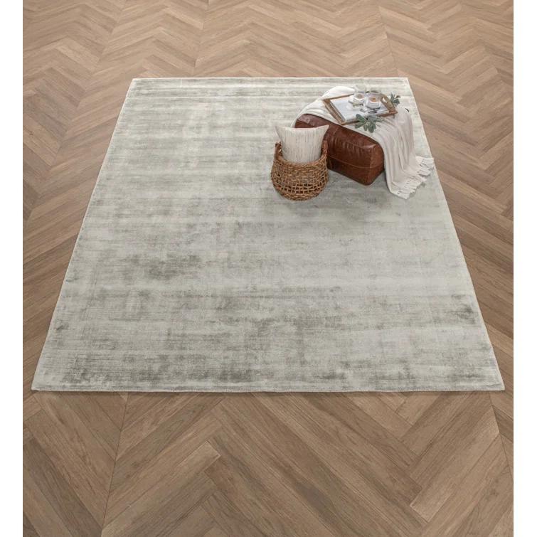 Dove Gray Handmade Wool and Viscose 8' x 10' Reversible Rug
