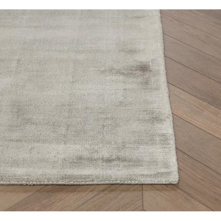 Dove Gray Handmade Wool and Viscose 8' x 10' Reversible Rug
