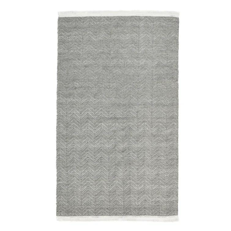 Stone Gray Handwoven Chevron Medium Rug 5'x8' - Reversible & Stain-Resistant