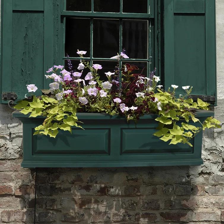 Nantucket Resin Window Box with Water Reservoir