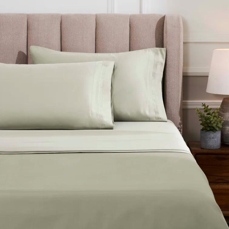 Superior Egyptian Cotton Deep Pocket Solid Luxury 1500 Thread Count Sheet Set