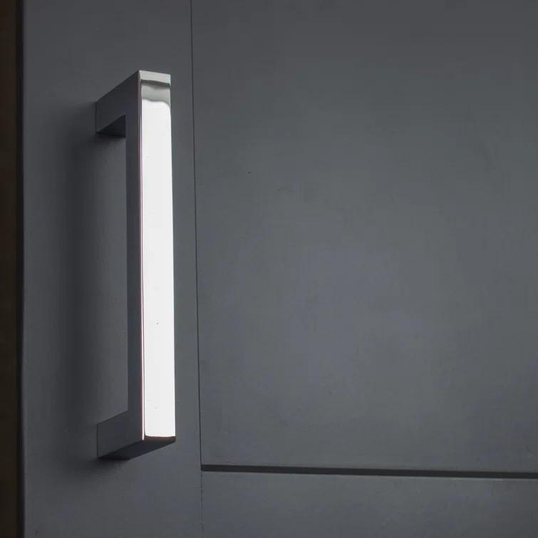 Kingston Collection Solid Square Bar Pull