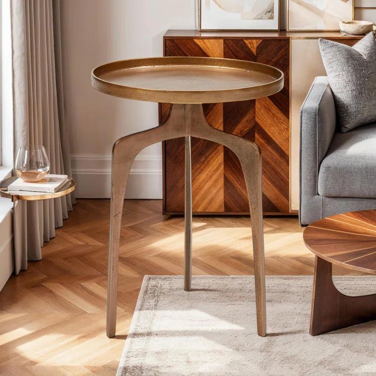 Tray Top 3 Legs End Table