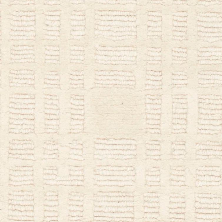 SAFAVIEH Tibetan Abagail Geometric Wool Area Rug, Ivory, 4' x 6'