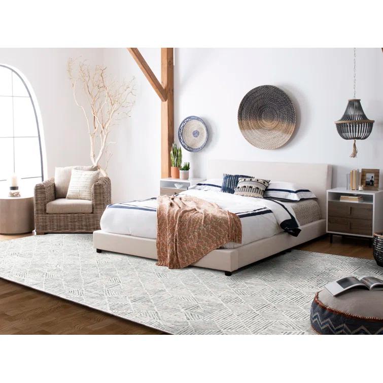 SAFAVIEH Abstract Brock Geometric Area Rug, Green/Ivory, 6' x 6' Square