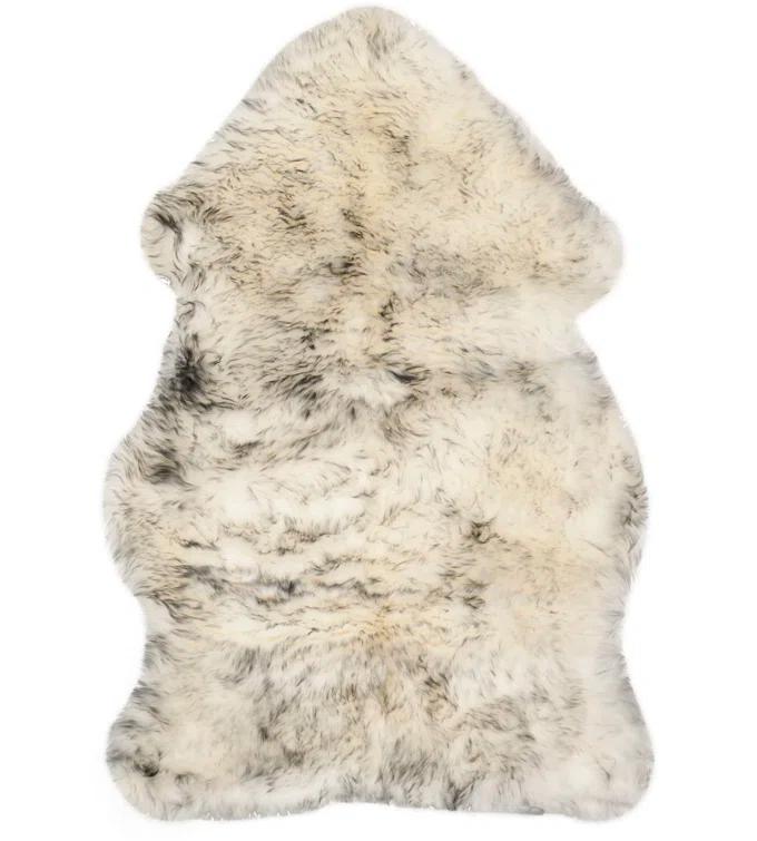 SAFAVIEH Sheep Skin Tiana Sheep Skin Area Rug, Ivory/Smoke Grey, 2' x 3' Specialty
