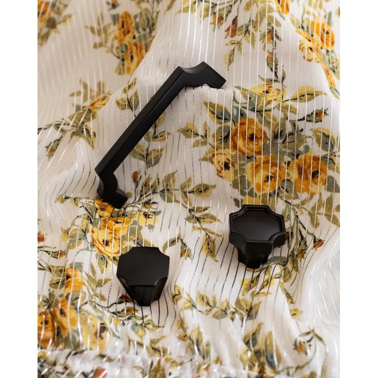 Belwith Keeler Monarch 1.25" Length Square Knob