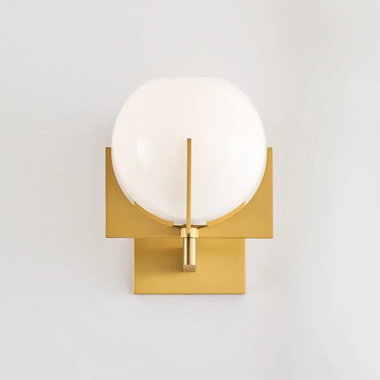 Sadaris 1 - Light Dimmable Armed Sconce