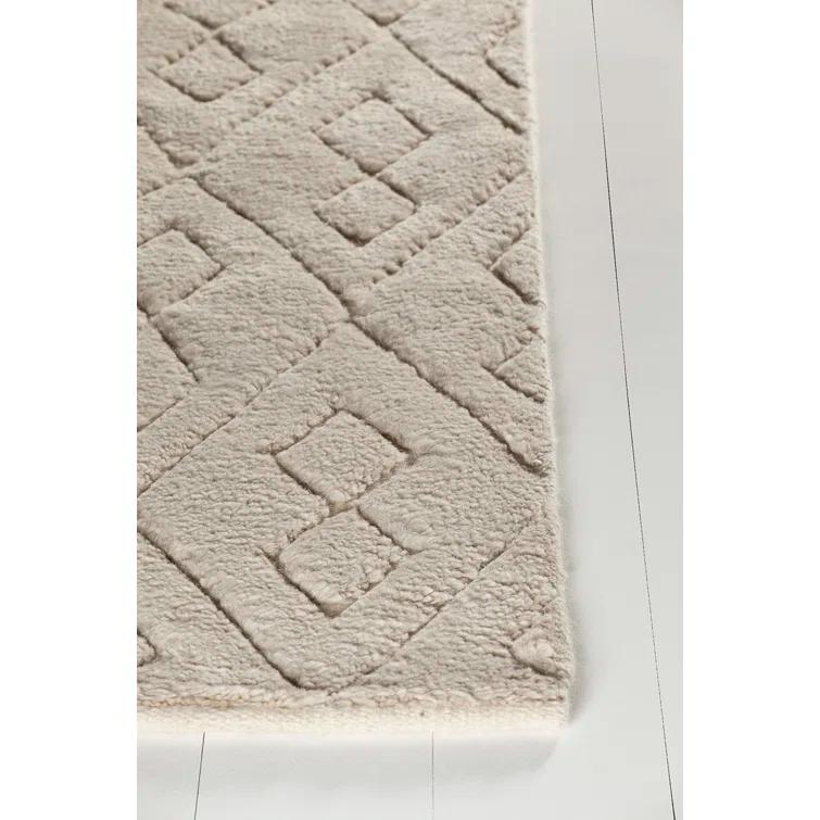 Ivory Geometric Hand-Knotted Wool 5' x 7' Rug